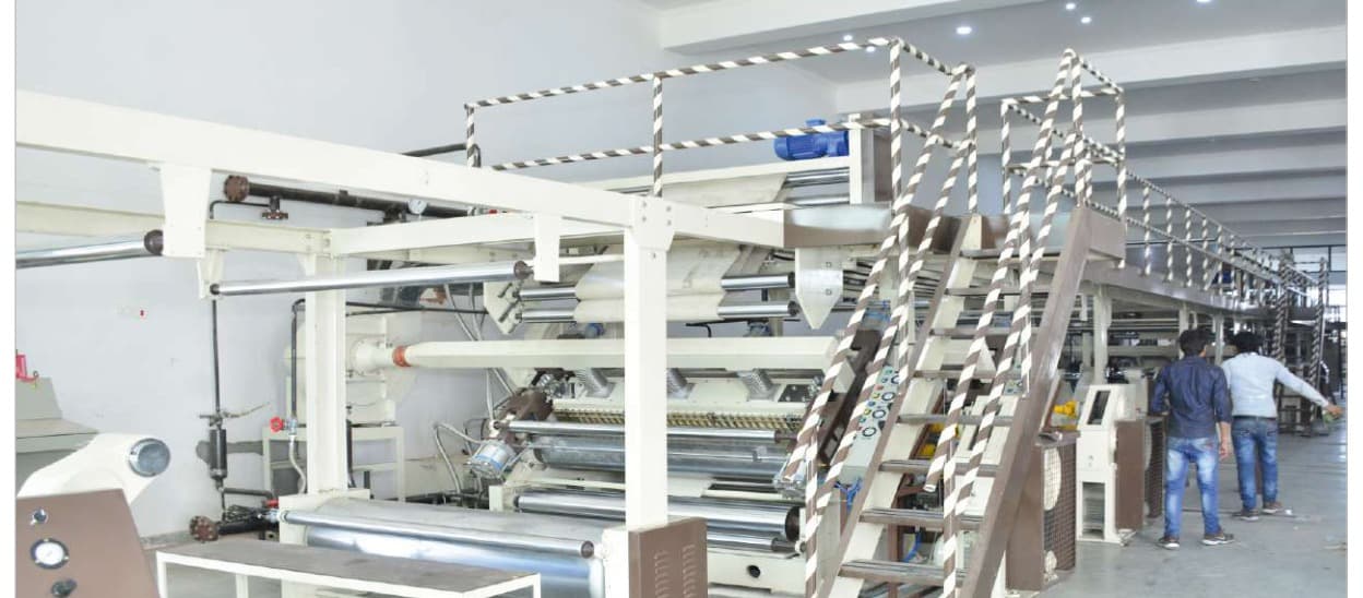Automated corrugator and die-cutting line on the Sampuran Packaging plant floor